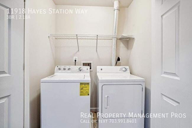 Building Photo - 11918 Hayes Station Way