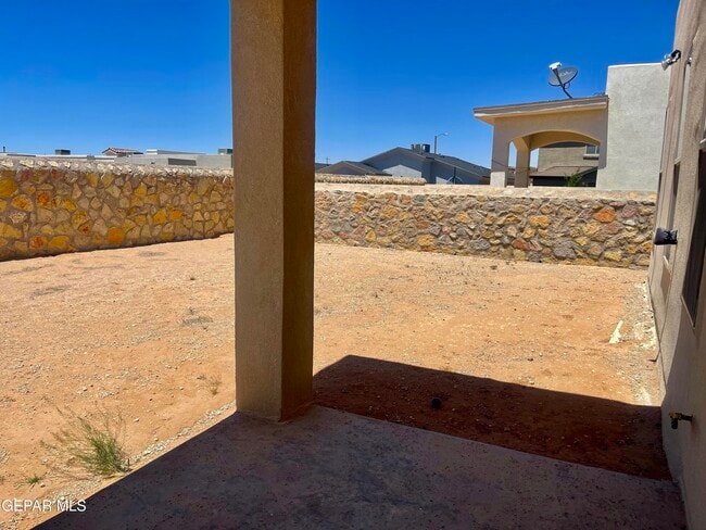 Building Photo - 2849 Tierra Oasis St