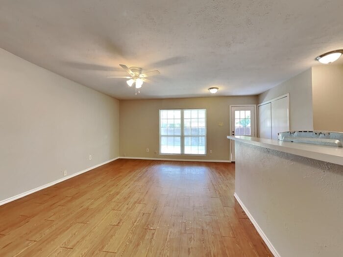 Building Photo - 5221 Norris Dr