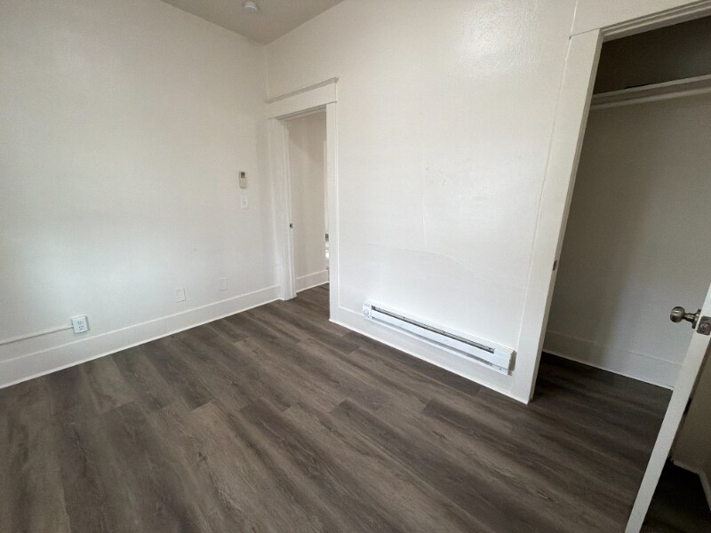 Building Photo - 1123 14th Ave