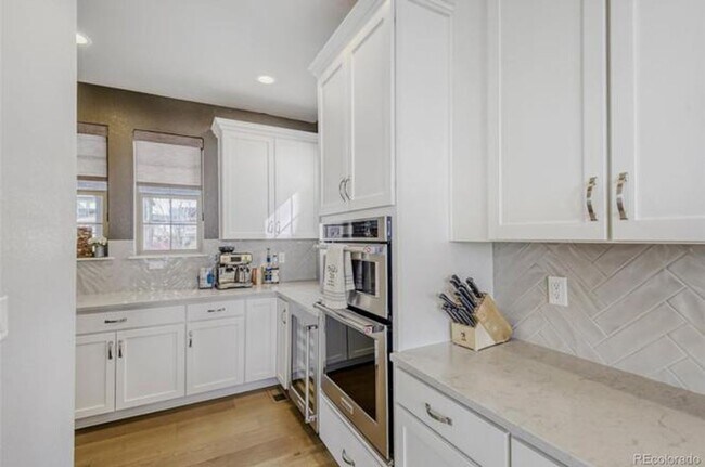 Building Photo - 5 BR/4BA | Newly Renovated Single Family Home | 1-Car Garage Parking | Community Pool!