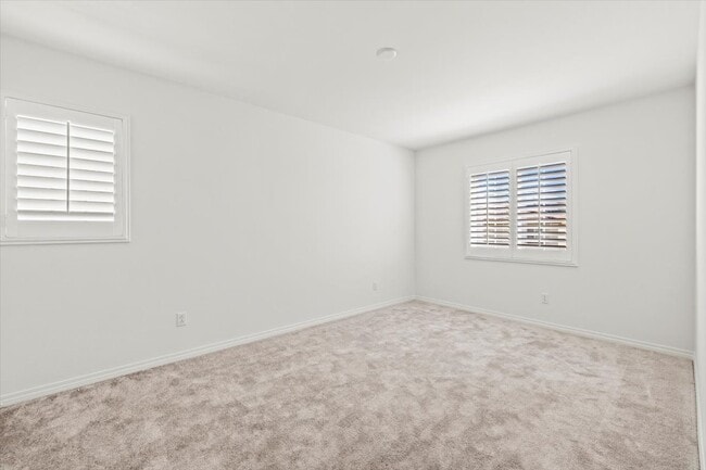 Building Photo - 5547 Lasso Dr