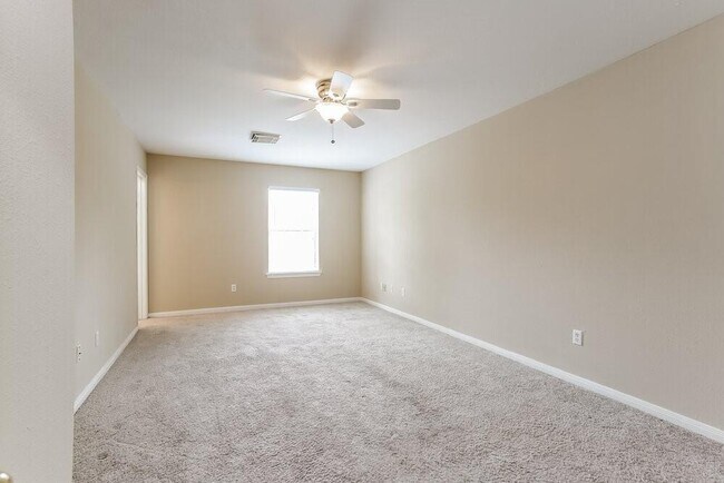 Building Photo - 8019 Scarlet Tanager Dr