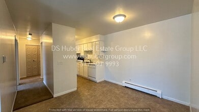 Building Photo - 1016 E. Greenlawn-7