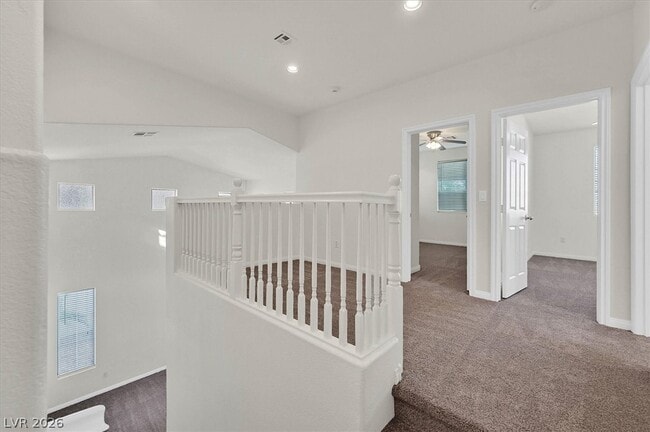 Building Photo - 7565 Grassy Bank St