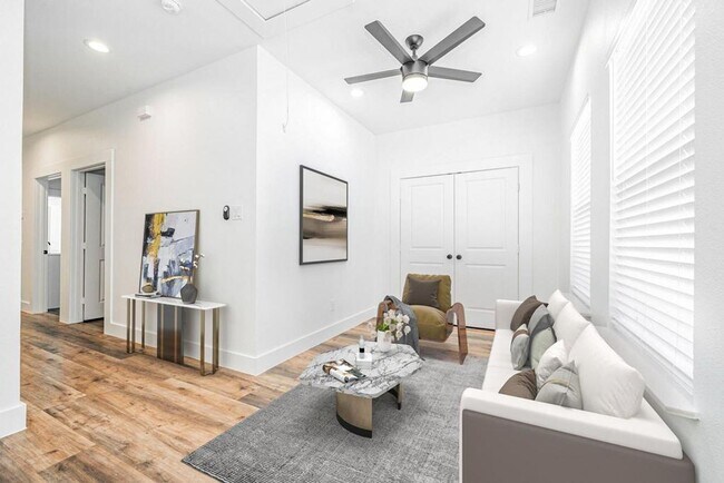 Building Photo - 1208 Edgar St