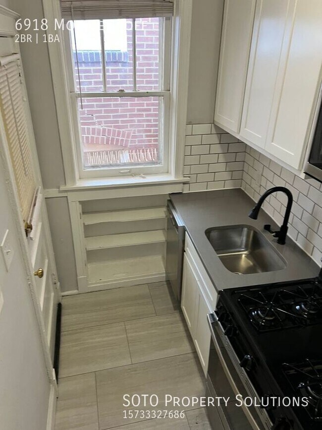 Building Photo - Beautiful 2-bedroom, 1-bathroom apartment ...