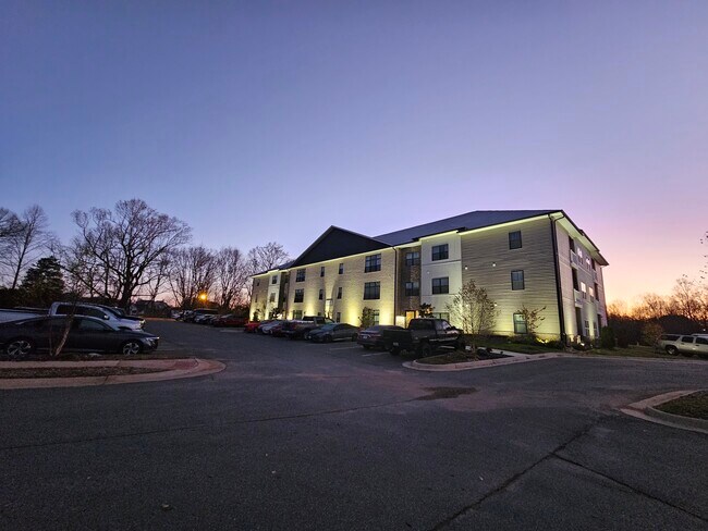 Building Photo - 1300 Stoney Ridge Blvd