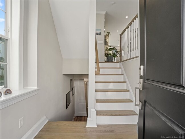 Building Photo - 22 Brentwood Cir