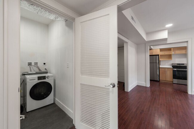 Building Photo - Coming Soon: 2BR Apartment – ETA 10/1/25