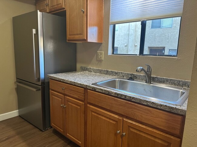 Building Photo - 2+1.5 REMODELED BRAND NEW APPLIANCES INCLUDED