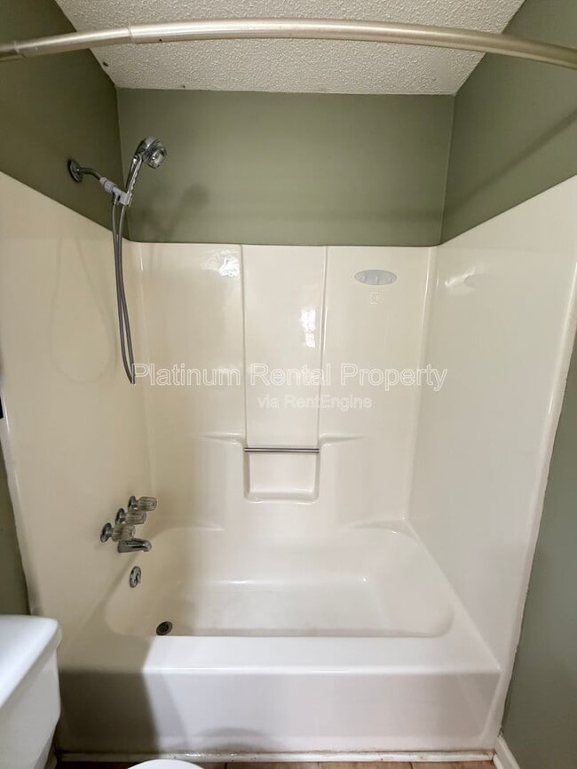 Building Photo - 2063 Winsburg Dr