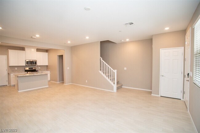Building Photo - 9 Alamere Falls Dr