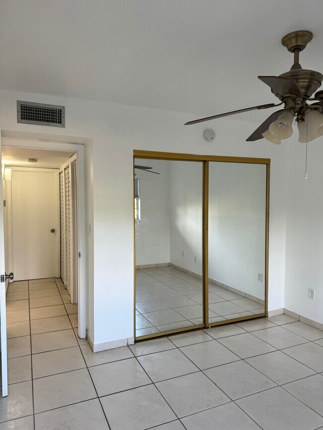 Building Photo - 10851 SW 2nd St