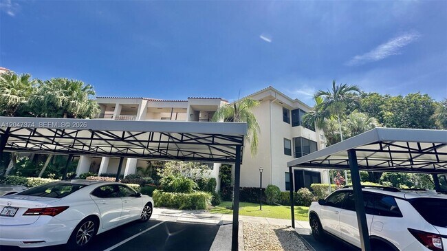 Building Photo - 7472 La Paz Blvd