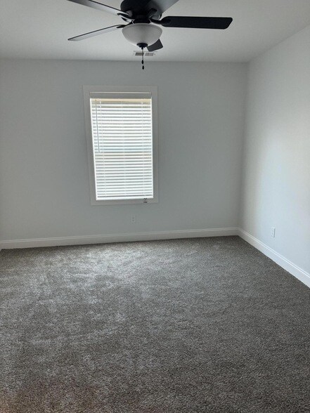 Building Photo - 753 Amanda Ct