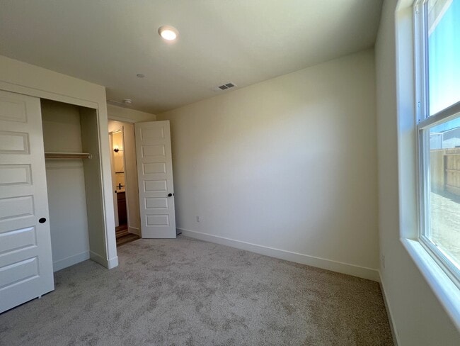 Building Photo - 8234 Violet Rose Ct