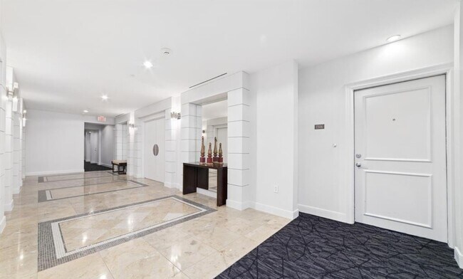Building Photo - 3333 Allen Pkwy