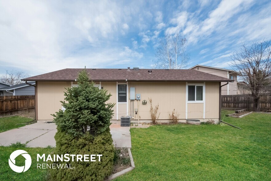 Building Photo - 8563 Dover Ct