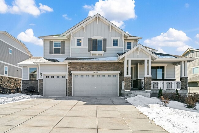 Primary Photo - Spacious 4BD, 4BA Home in Southshore Commu...