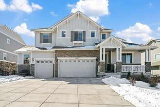 Building Photo - Spacious 4BD, 4BA Home in Southshore Commu...