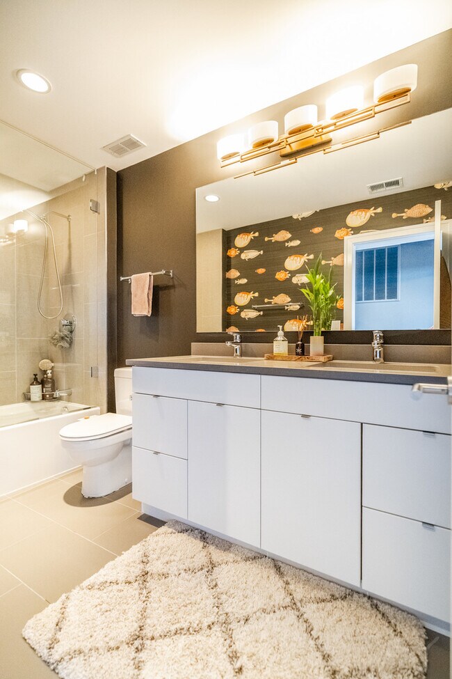 Building Photo - 2754 N HAMPDEN Ct