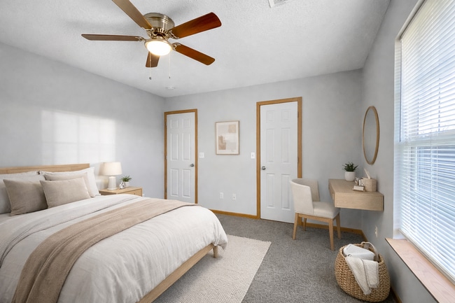 Building Photo - 3BR/2BA Home for Rent in Grain Valley, MO 64029 | Fenced Yard | Fireplace | Garage | Pet-Friendly