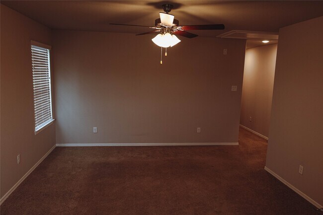Building Photo - 10818 Catclaw Ct