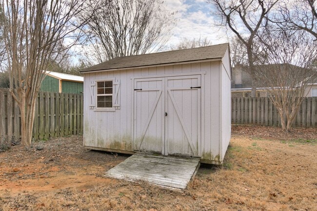 Building Photo - 4 Bedroom 2 Bath in Evans