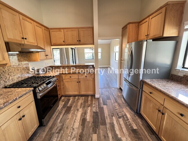 Building Photo - AVAILABLE NOW - Recently Updated Home in Templeton - 2 Bed / 2 Bath