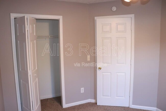 Building Photo - 508 Jarrett Ct