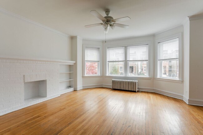 Building Photo - Albany Park - 2 Bed / 1 Bath - Heat Included