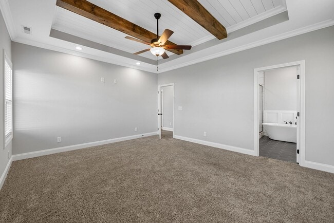 Building Photo - Pet Friendly Four Bedroom with Bonus!