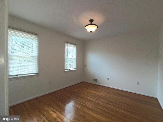 Building Photo - 8835 Tuckerman Ln