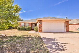 Building Photo - Wonderful 3/2/2 in North Lubbock!