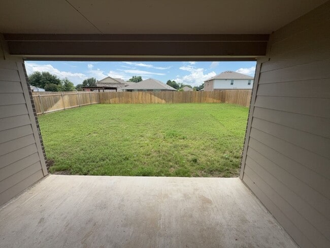 Building Photo - Move-in special $150 off first month rent. | A modern 4-bed, 2-bath home