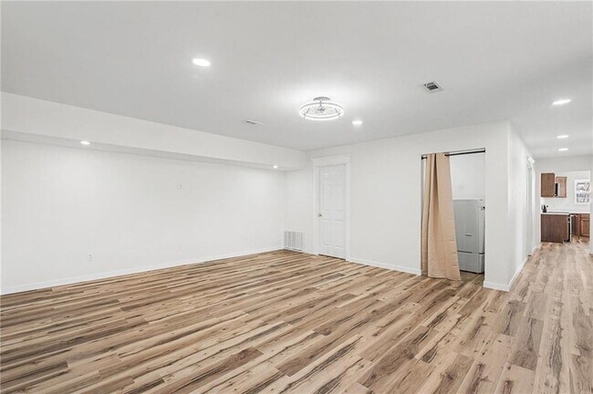 Building Photo - 13497 Walnut Valley Rd