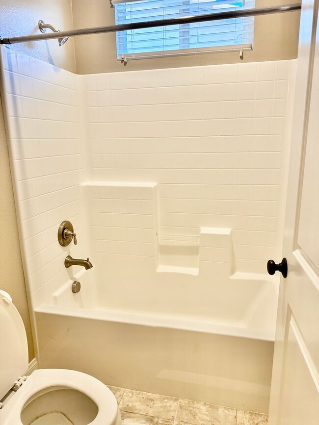 Building Photo - Executive Home in Temecula