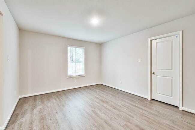 Building Photo - 133 S Timber Top Dr