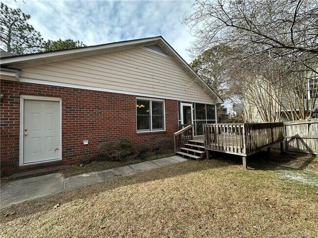 Building Photo - 728 Bent Creek Dr