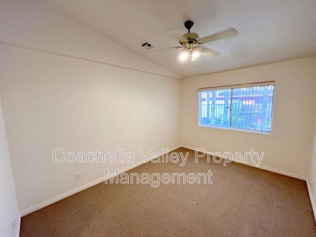 Building Photo - 78855 Aurora Way