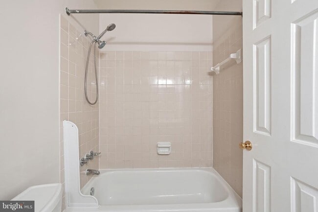 Building Photo - 9713 Waterline Dr