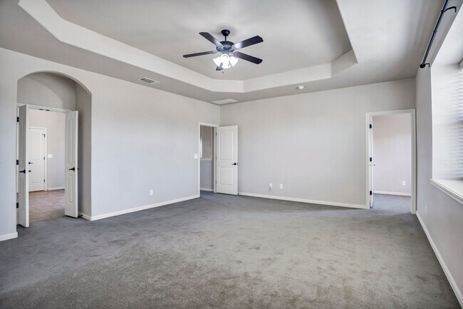 Building Photo - 6900 Deorsam Loop