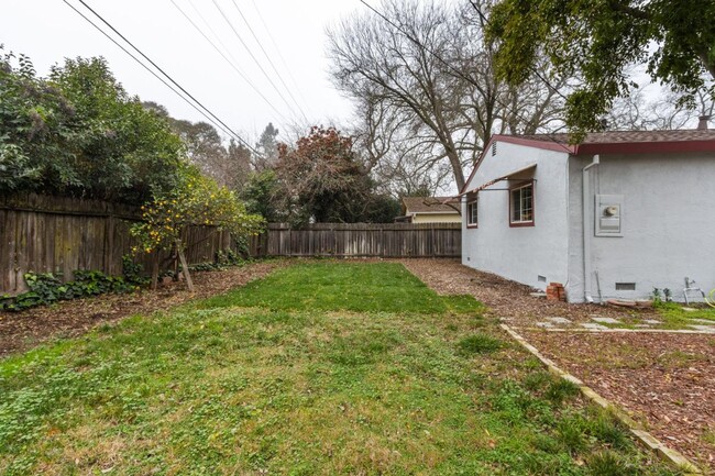 Building Photo - Move In NOW! Beautiful Davis Home Near UC Davis | Bright Open Layout + Private Backyard