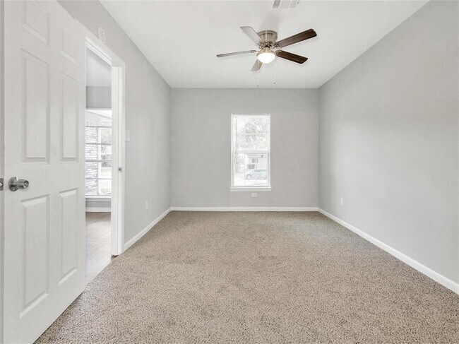 Building Photo - 234 Overbluff St