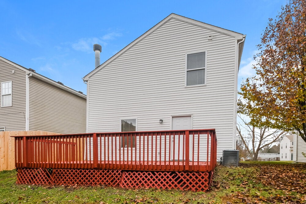 Building Photo - 16804 Lowell Dr