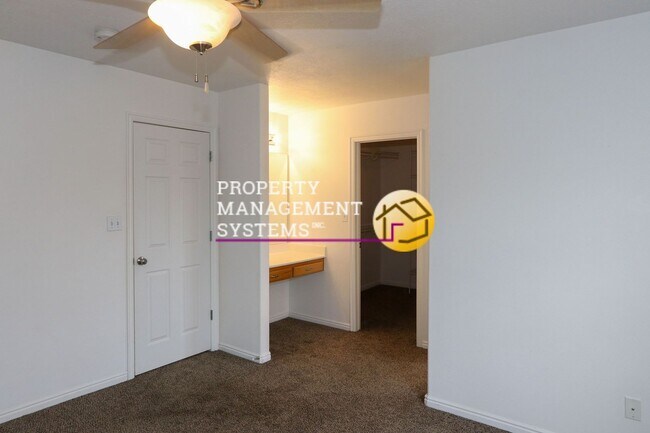 Building Photo - 10505