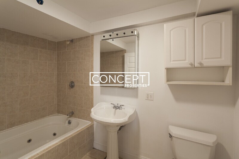 Building Photo - 38 Cherry St