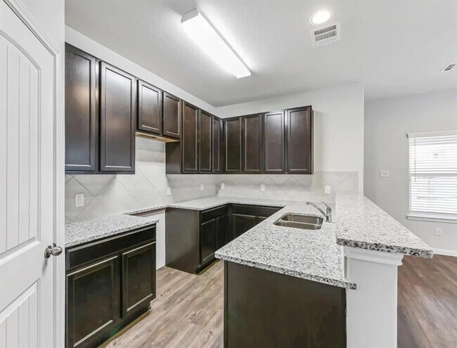 Building Photo - 5411 James Michael Dr