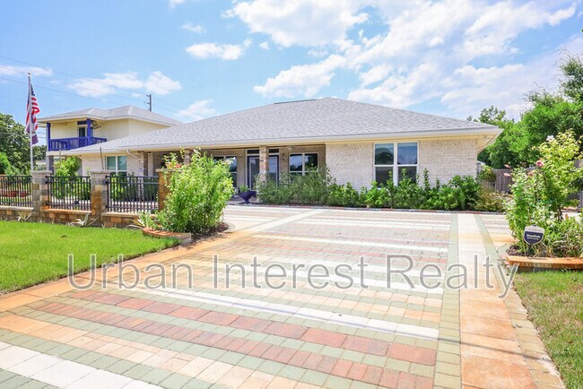 Primary Photo - 501 Benning Dr